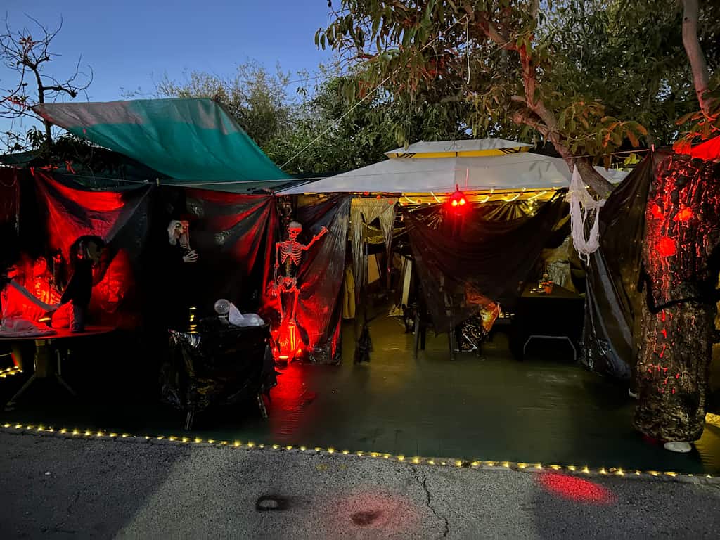 camping halloween 2025