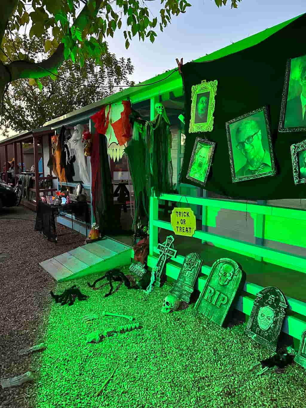 camping halloween 2025